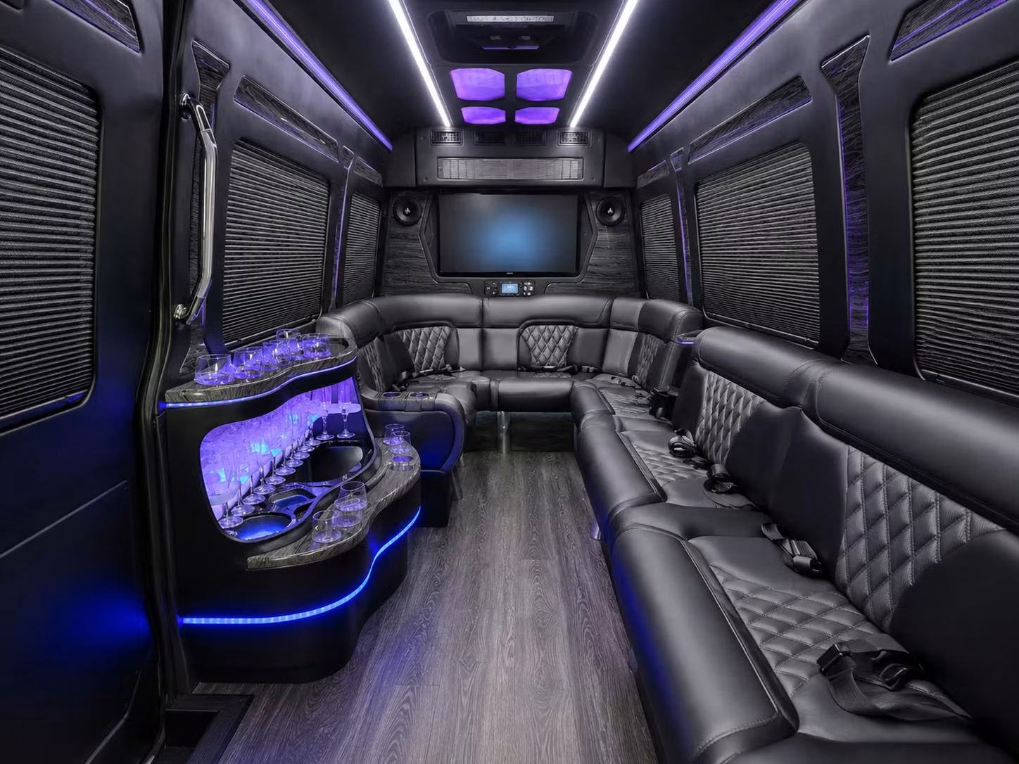 construction shuttle bus rentals for portsmouth jobsites